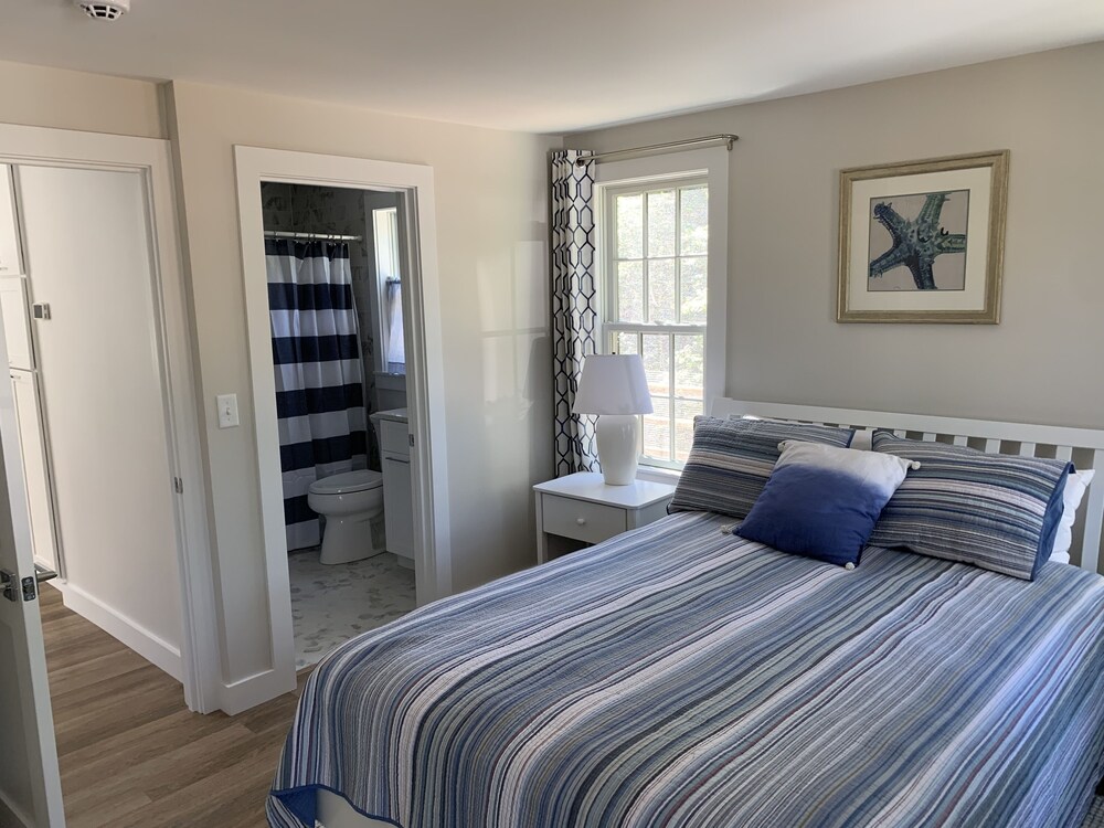 Renovated Edgartown home with a heated pool and close to town/beach