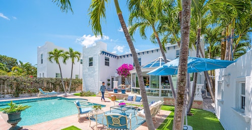 Historical Residence | Heated Pool | Beach Proximity | Indigo Key | RESlDENCES