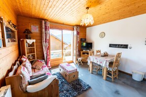 TV - Cosy and exotic apartment - view on the lake (Gérardmer)