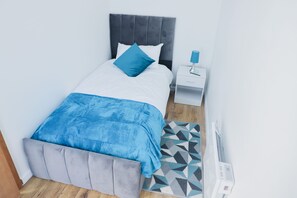 2 bedrooms, iron/ironing board, WiFi, bed sheets - Cosy Apartment in North London (London)