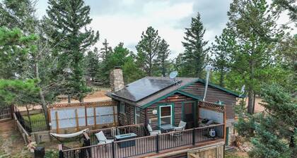 Come to the Hideout! Hot Tub, Fire Pits & Views!