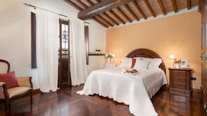 3 chambres, bureau, fer et planche à repasser, Wi-Fi gratuit