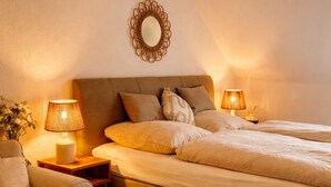 2 bedrooms, WiFi, bed sheets - Vacation apartment "Hofidylle" on the pasture farm (Beelitz)