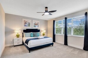 4 habitaciones, tabla de planchar con plancha, wifi y ropa de cama