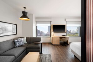 Desk, laptop workspace, iron/ironing board, free WiFi - Hyatt Place Albany/Downtown (Albany)