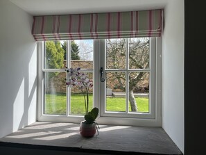 Deluxe Cottage, Ensuite, Garden View (Old Smithy) | View from property