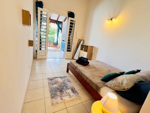 2 bedrooms, iron/ironing board, travel crib, WiFi - Zandoli, swimming pool, sea view, peaceful, garden (Sainte-Luce)