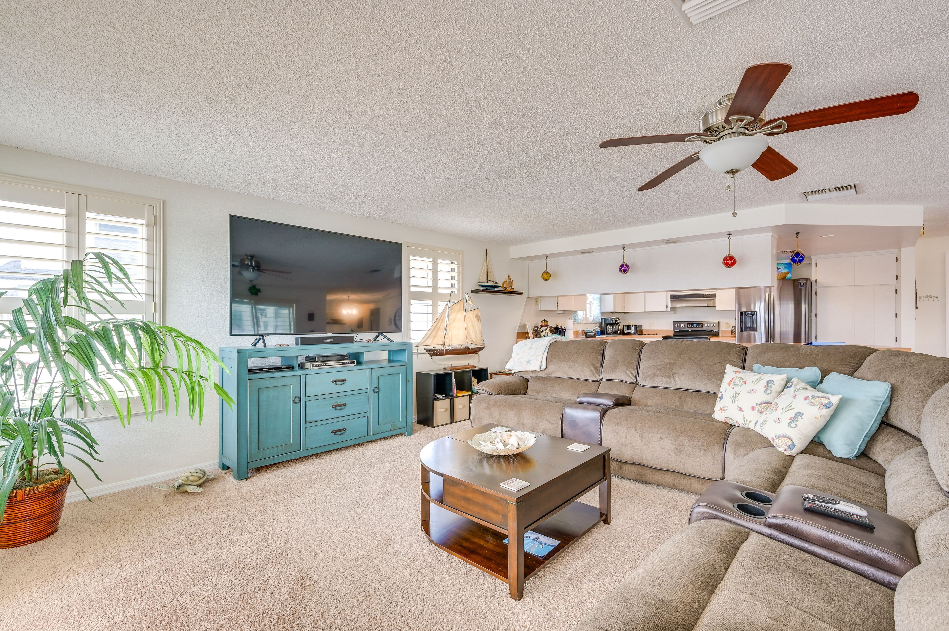 Canal-Front Hernando Beach Escape: Pool, Dock!