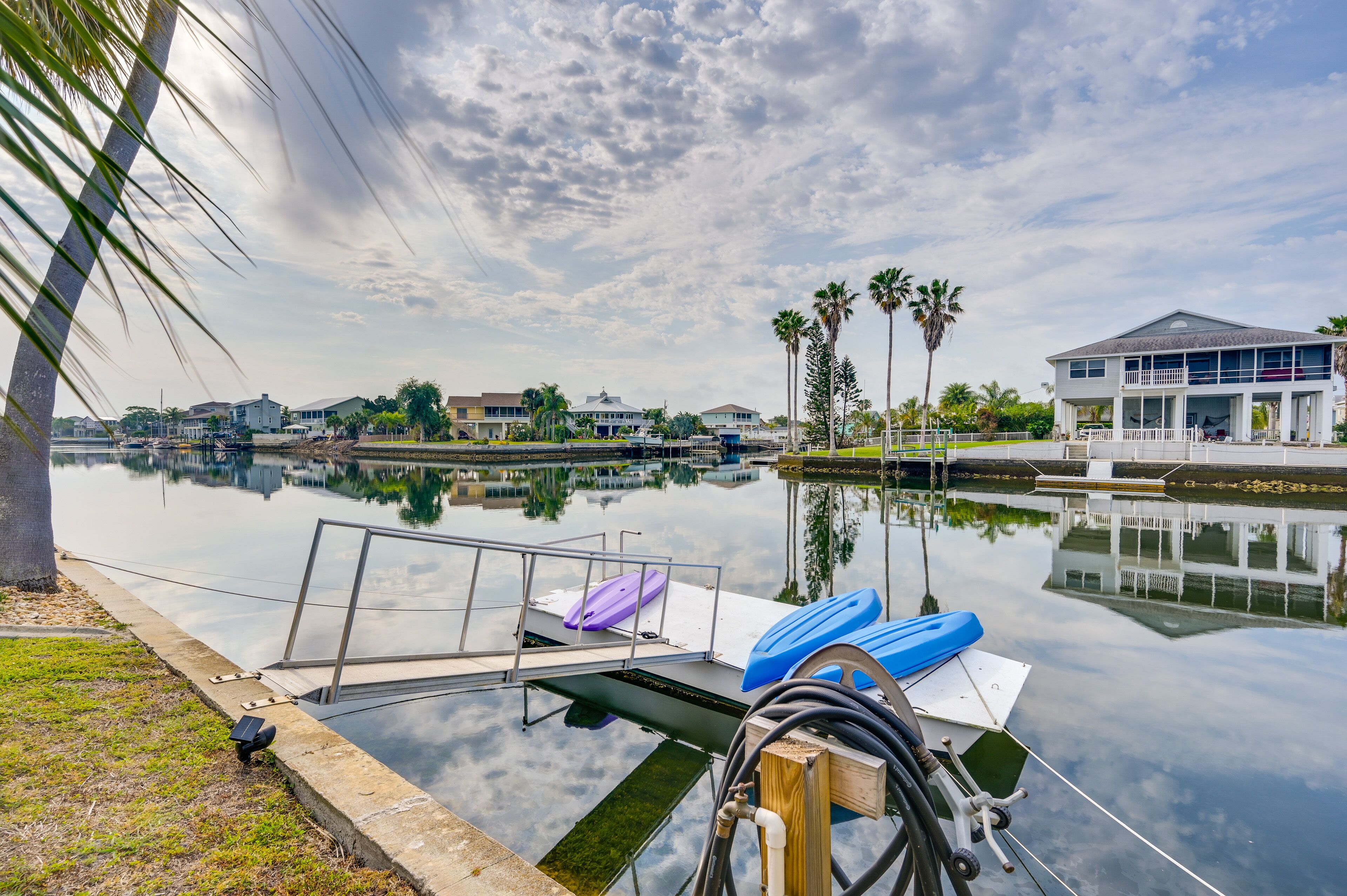 Canal-Front Hernando Beach Escape: Pool, Dock!