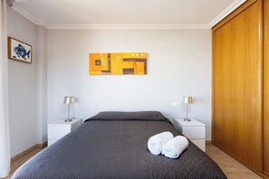 2 bedrooms, iron/ironing board, WiFi, bed sheets - Home2Book Ático Sotavento La Tejita, Pool (Granadilla)