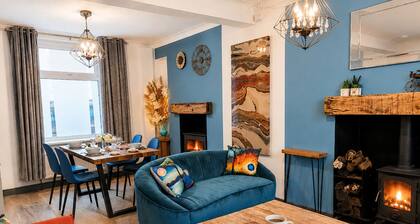 Welcome to Afan Forest Retreat by Happy Days Stays. Forest trails from the door, scenic cycle routes to Aberavon Beach, secure bike storage and a great pub nearby. Perfect for walkers, cyclists, dog owners and relaxing South Wales escapes.