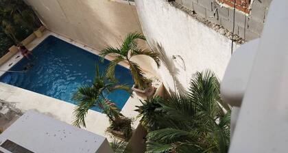 IOW4 LM Yoga Lounge ll