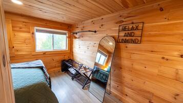 1 bedroom, iron/ironing board, travel cot, WiFi