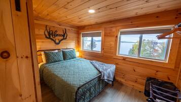 1 bedroom, iron/ironing board, travel cot, WiFi