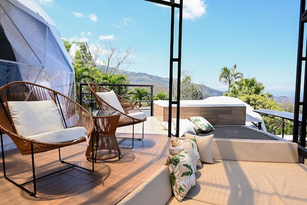 Junior Room | Living area | Smart TV, fireplace, iPod dock