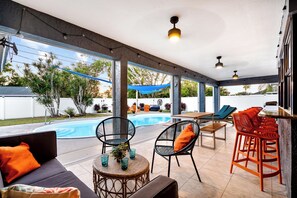 Piscina all'aperto, una piscina riscaldata