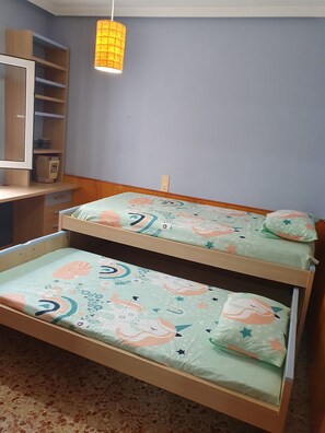 3 habitaciones, cuna de viaje, wifi gratis y ropa de cama 