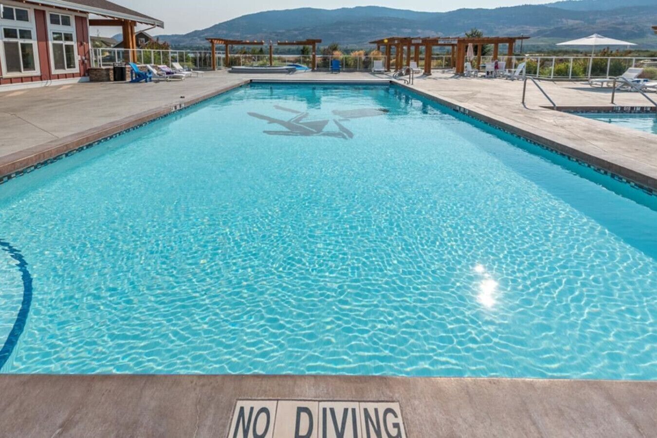 Et oppvarmet basseng