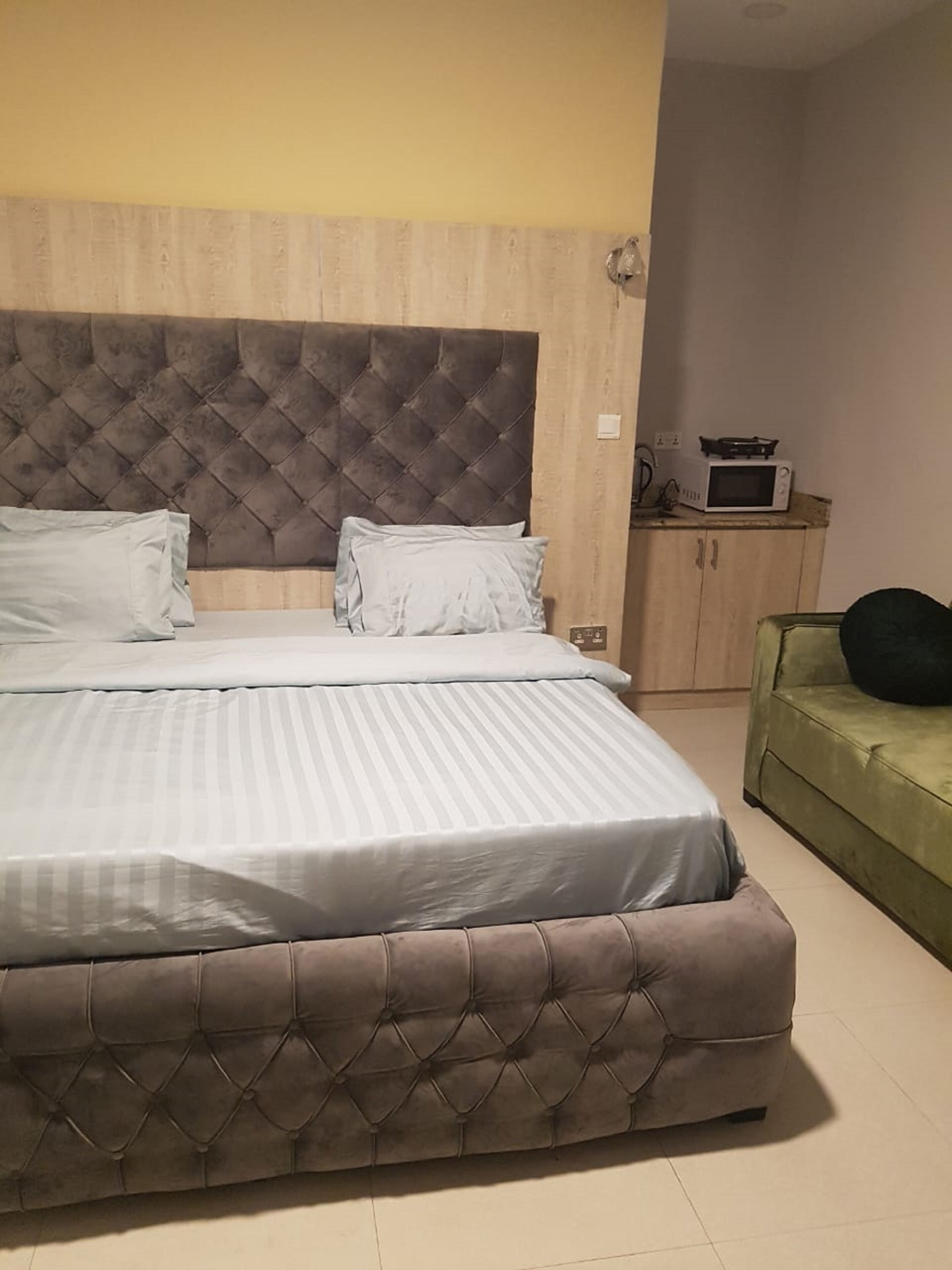 Egyptian cotton sheets, premium bedding, memory foam beds