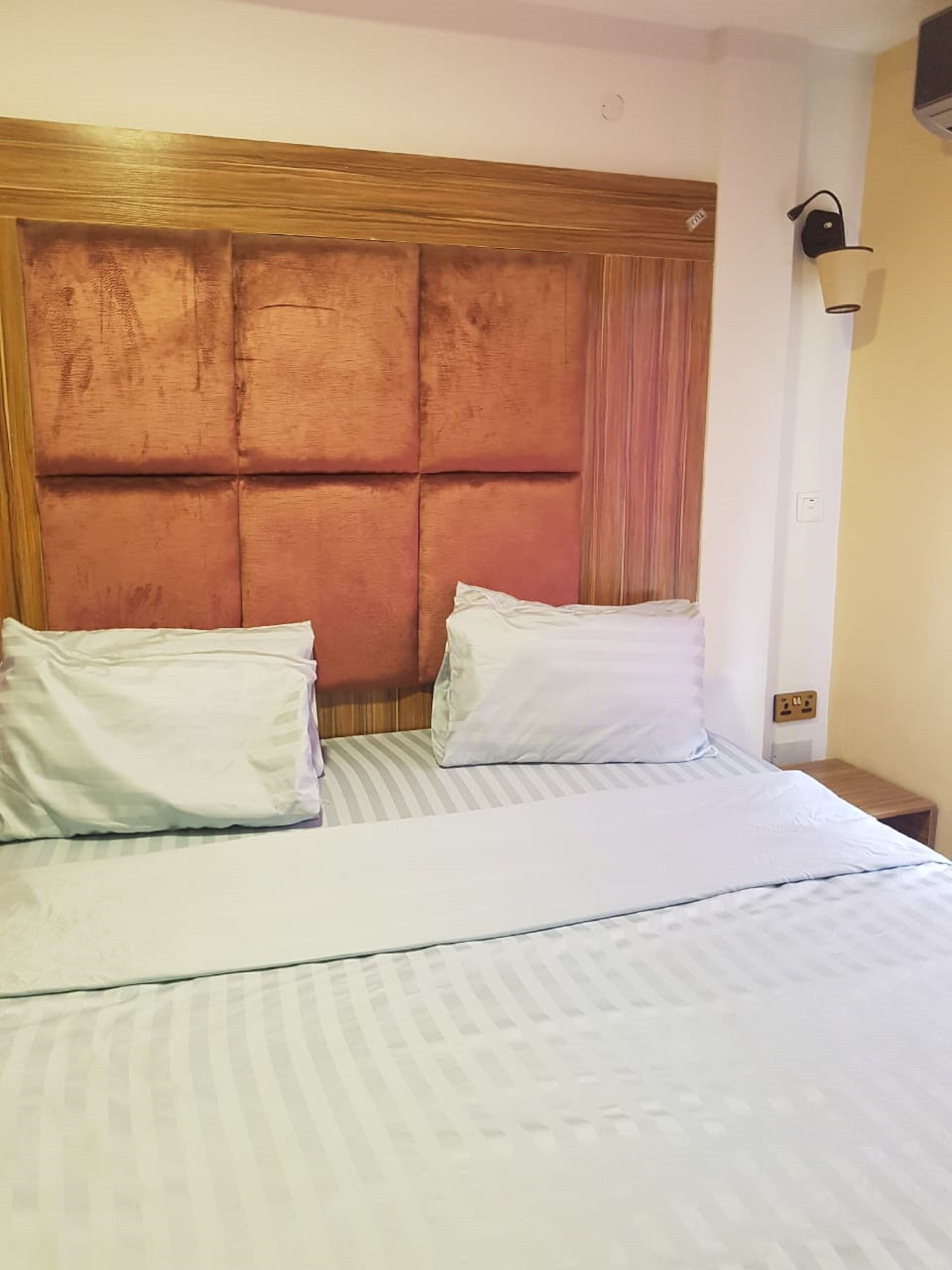 Egyptian cotton sheets, premium bedding, memory foam beds