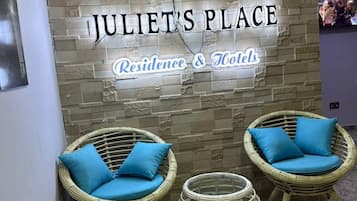 Pintu masuk interior