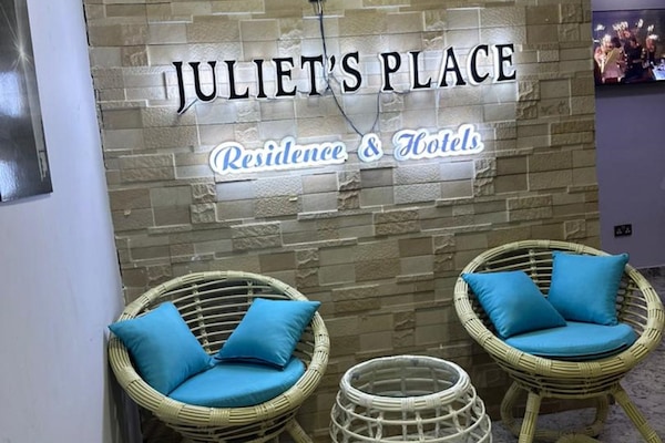 Pintu masuk interior