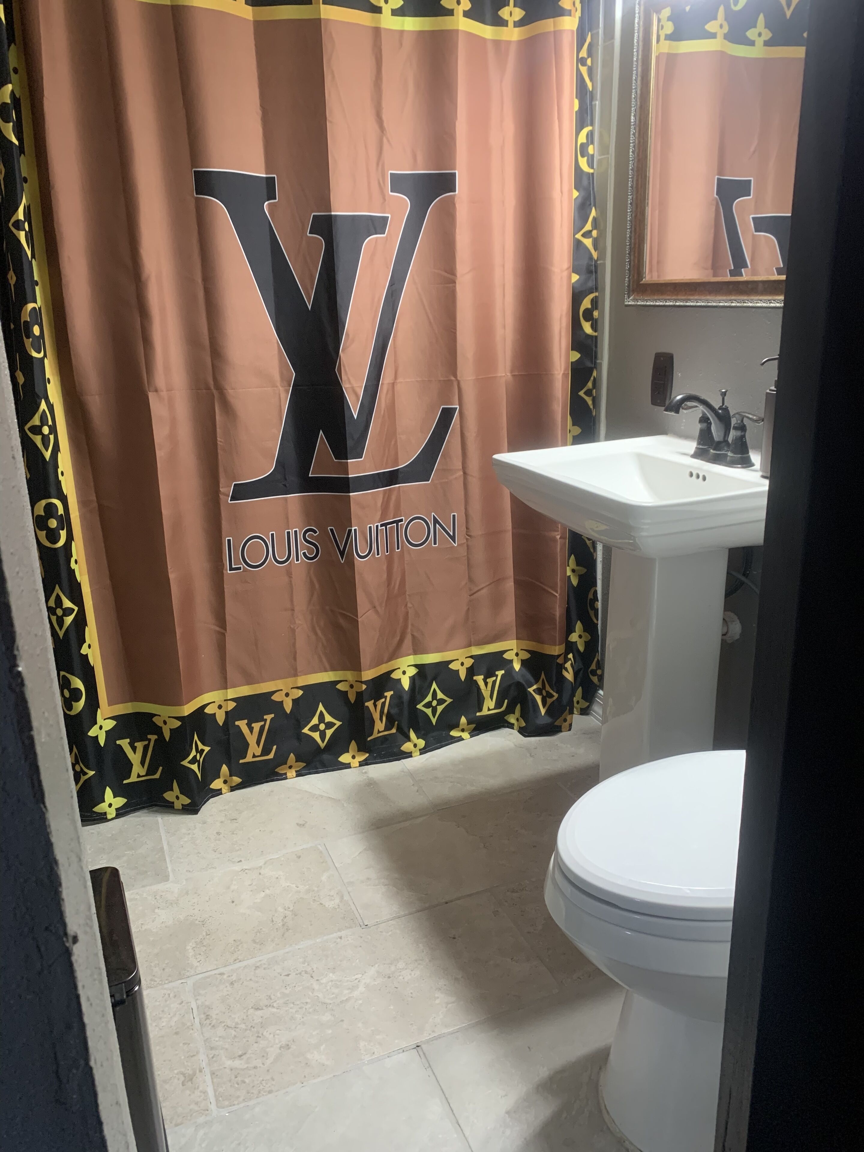 420 FRIENDLY /ROMANTIC GETAWAY/ GREAT HOSTING SPACE