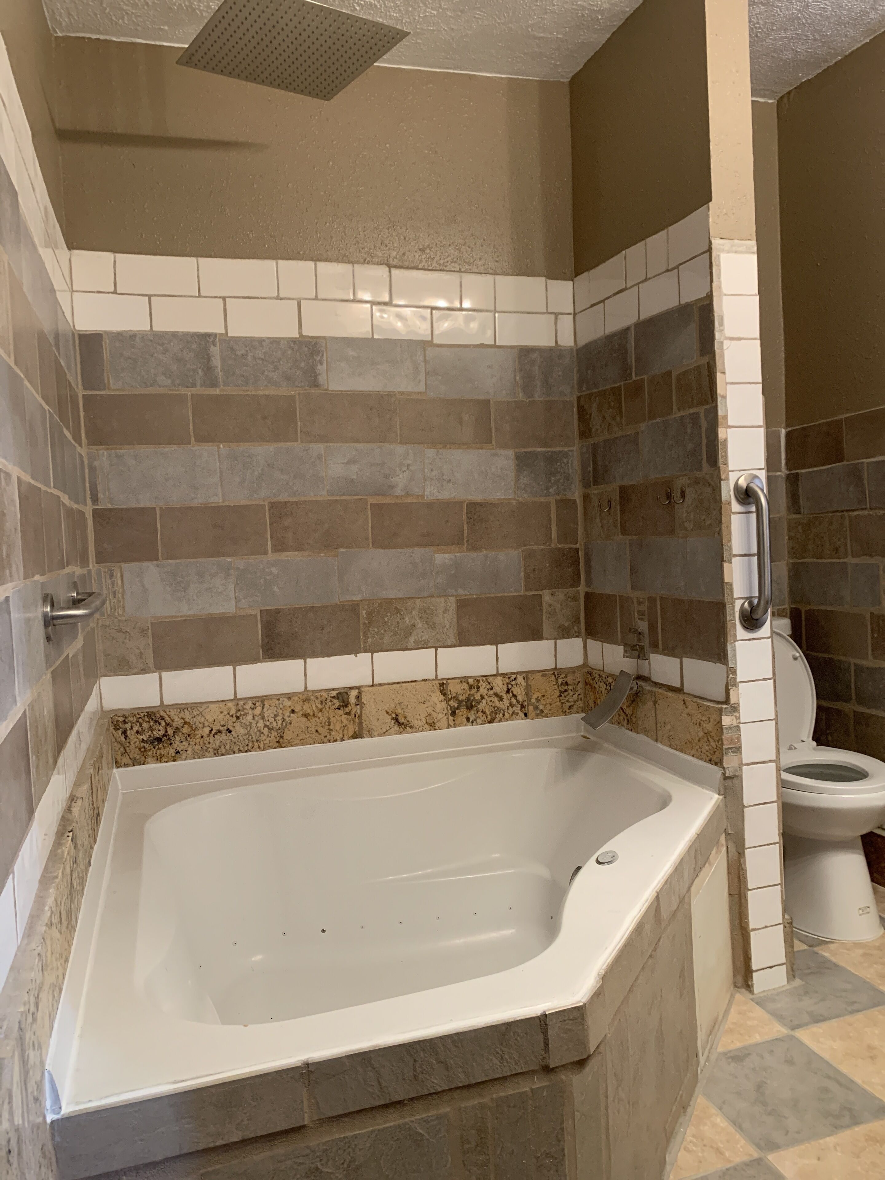 420 FRIENDLY /ROMANTIC GETAWAY/ GREAT HOSTING SPACE