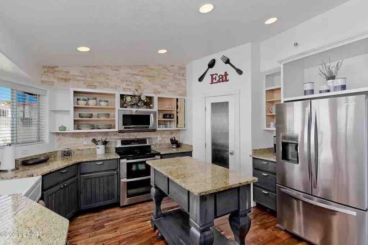 Welcome to Tiki Bar! Staycation