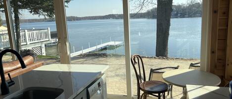 المنشأة من الداخل