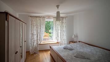 2 Schlafzimmer, Reisekinderbett, WLAN