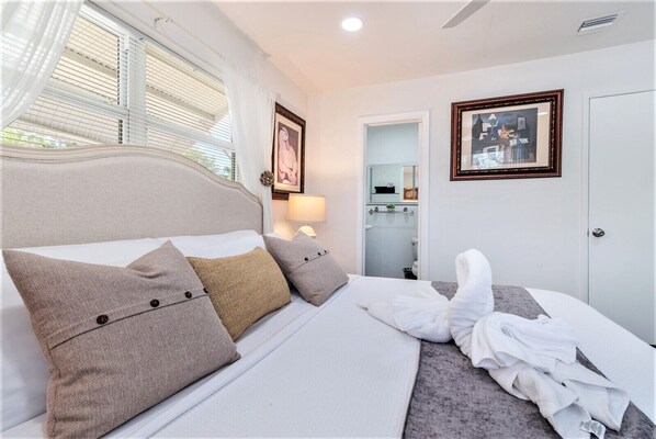 2 室のベッドルーム、デスク、アイロン / アイロン台、WiFi (無料)