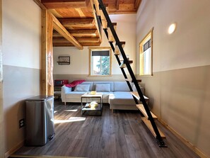 Loft Confort | Décor unique, bureau, espace de travail pour ordinateurs portables