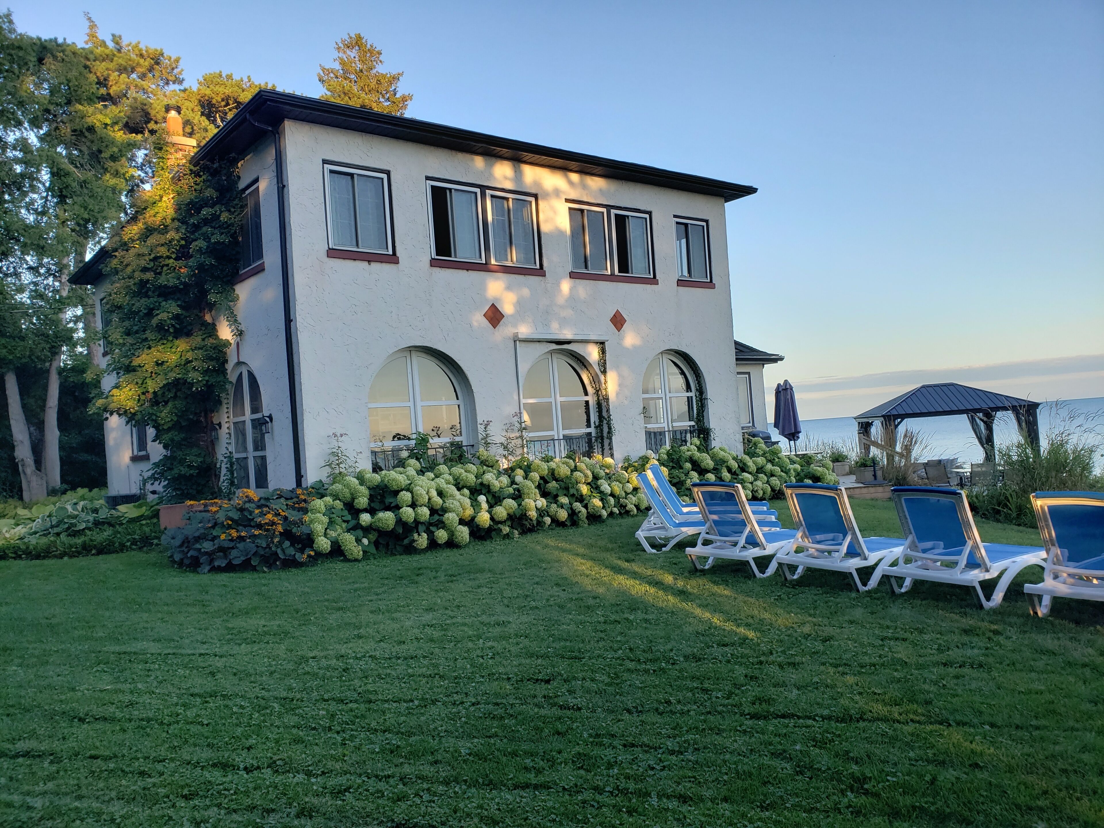 MINIMUM 3-NIGHT STAY WITH 3RD NIGHT "FREE" FOR THE MONTH OF NOVEMBER 2023