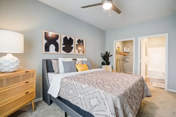 1 chambre, décoration personnalisée, ameublement personnalisé