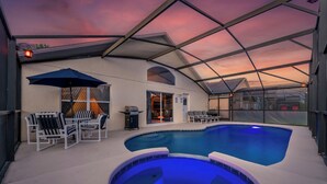 Outdoor pool - Magical Manor – Castle-Themed Pool Home w/ Hot Tub, Minutes to Disney (Davenport)