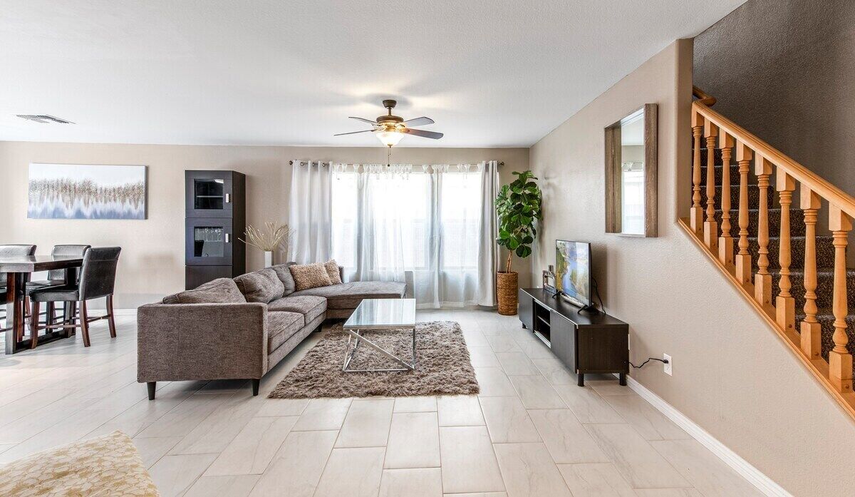 Backyard Oasis - 3BR Home Mins to Top Attractions