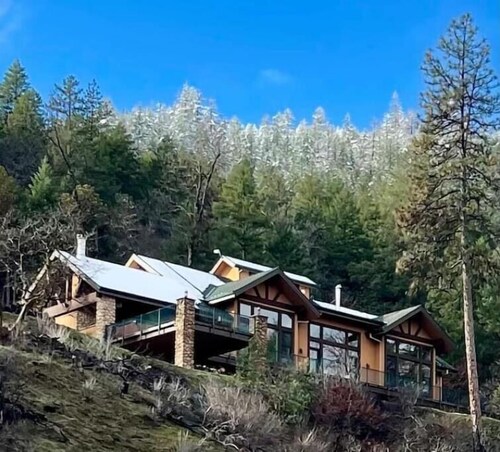 Trinity River Estate