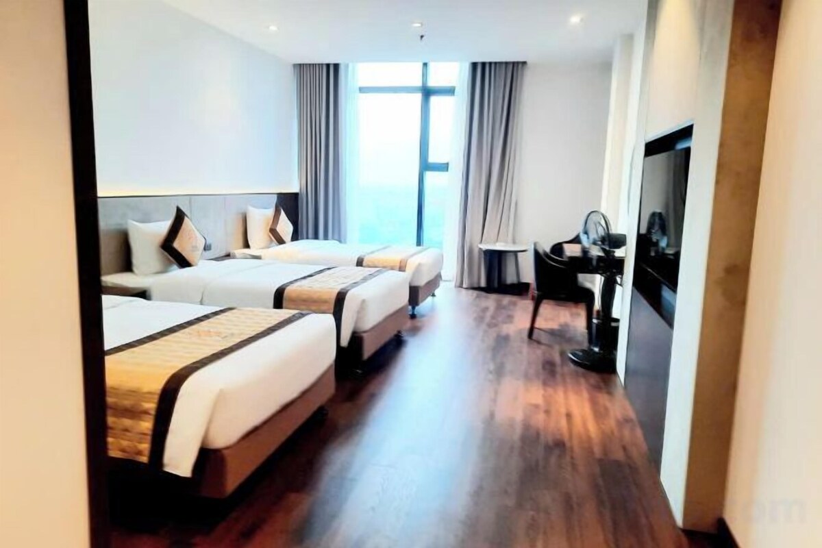 Triple Room With View