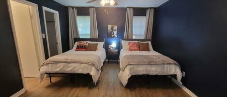 3 bedrooms, iron/ironing board, free WiFi, bed sheets