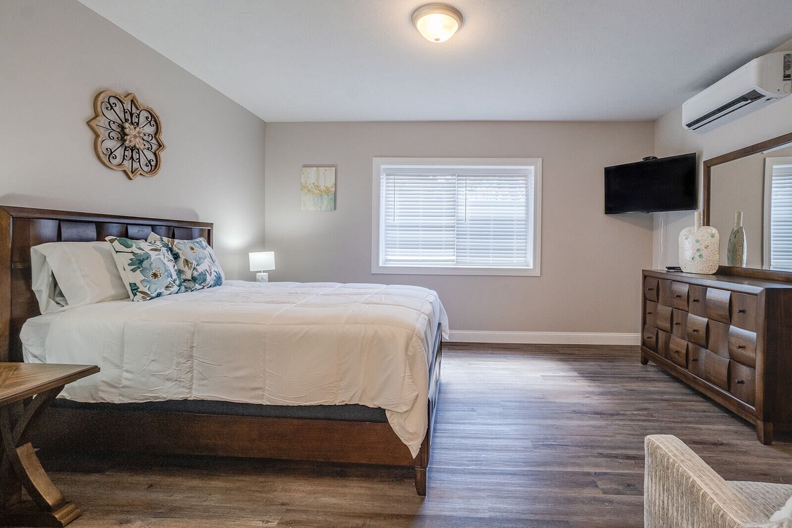 BRAND NEW!! WELCOME to CASA DEL LAGO UNIT #40 650/night