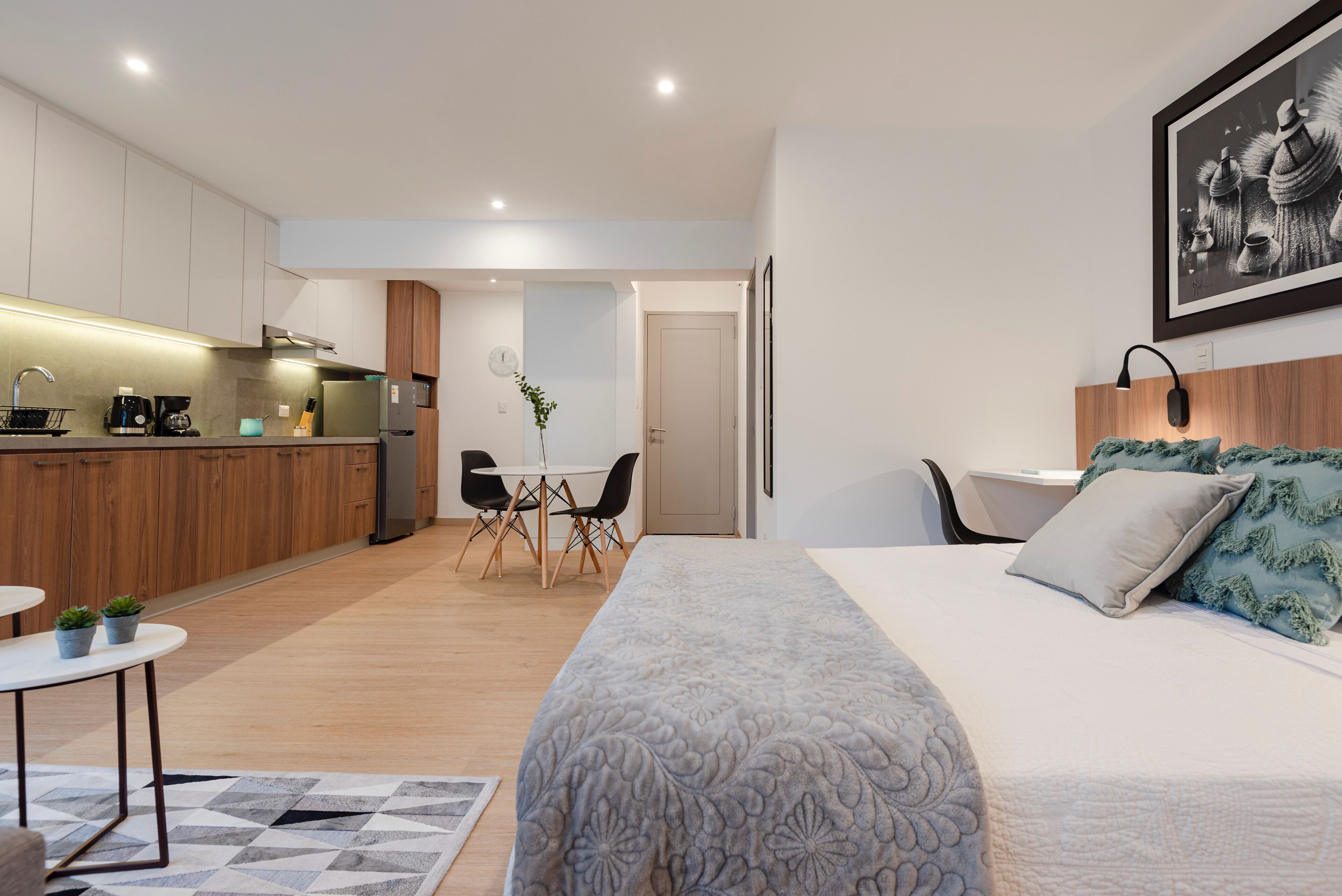 1 soveværelse, skrivebord, strygejern/strygebræt, weekendseng