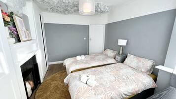 4 bedrooms, free WiFi, bed sheets