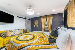 4 bedrooms, desk, iron/ironing board, free WiFi