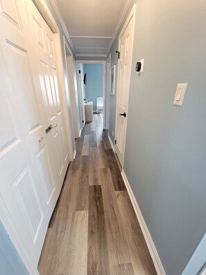 Interior - Carolina Rose - Steps from the Beach in Oceanside Village (Surfside Beach)