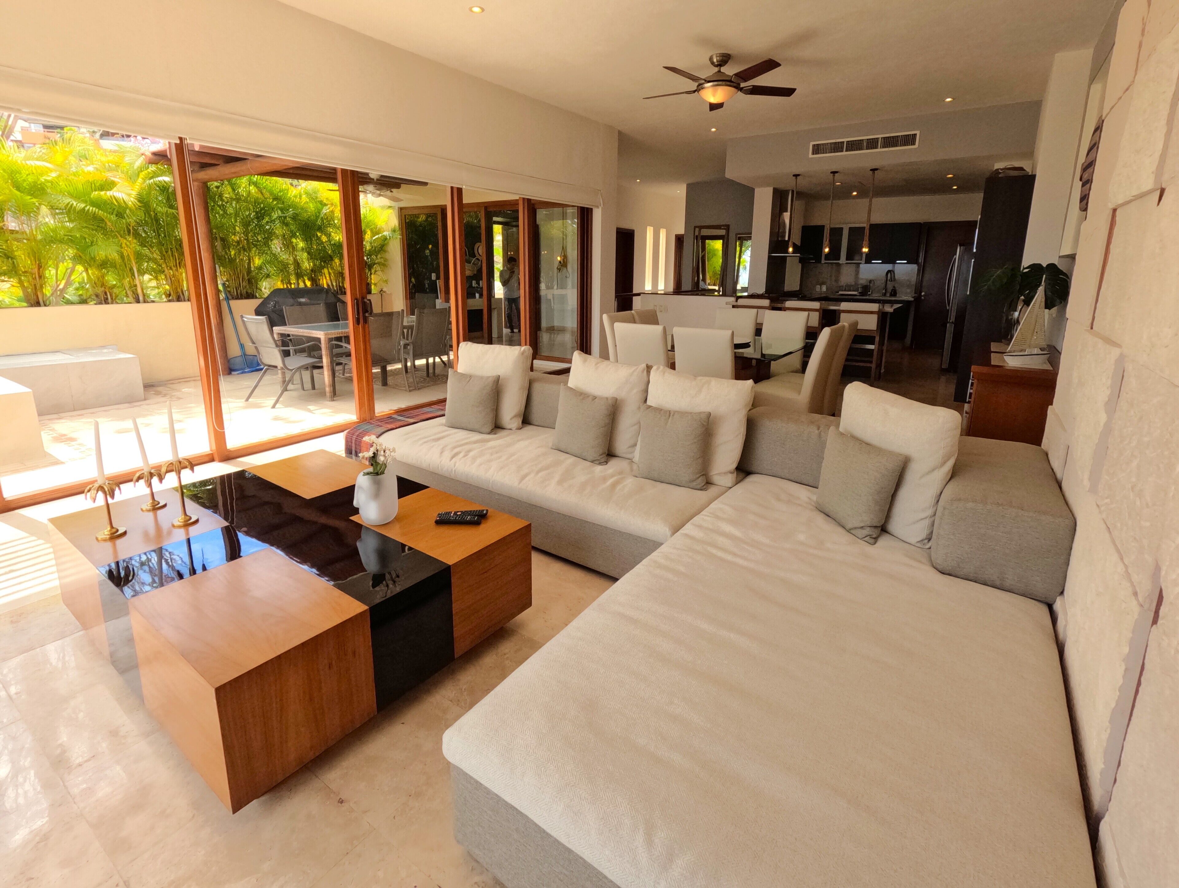 Oceanfront house/ private pool/ daily cleaning