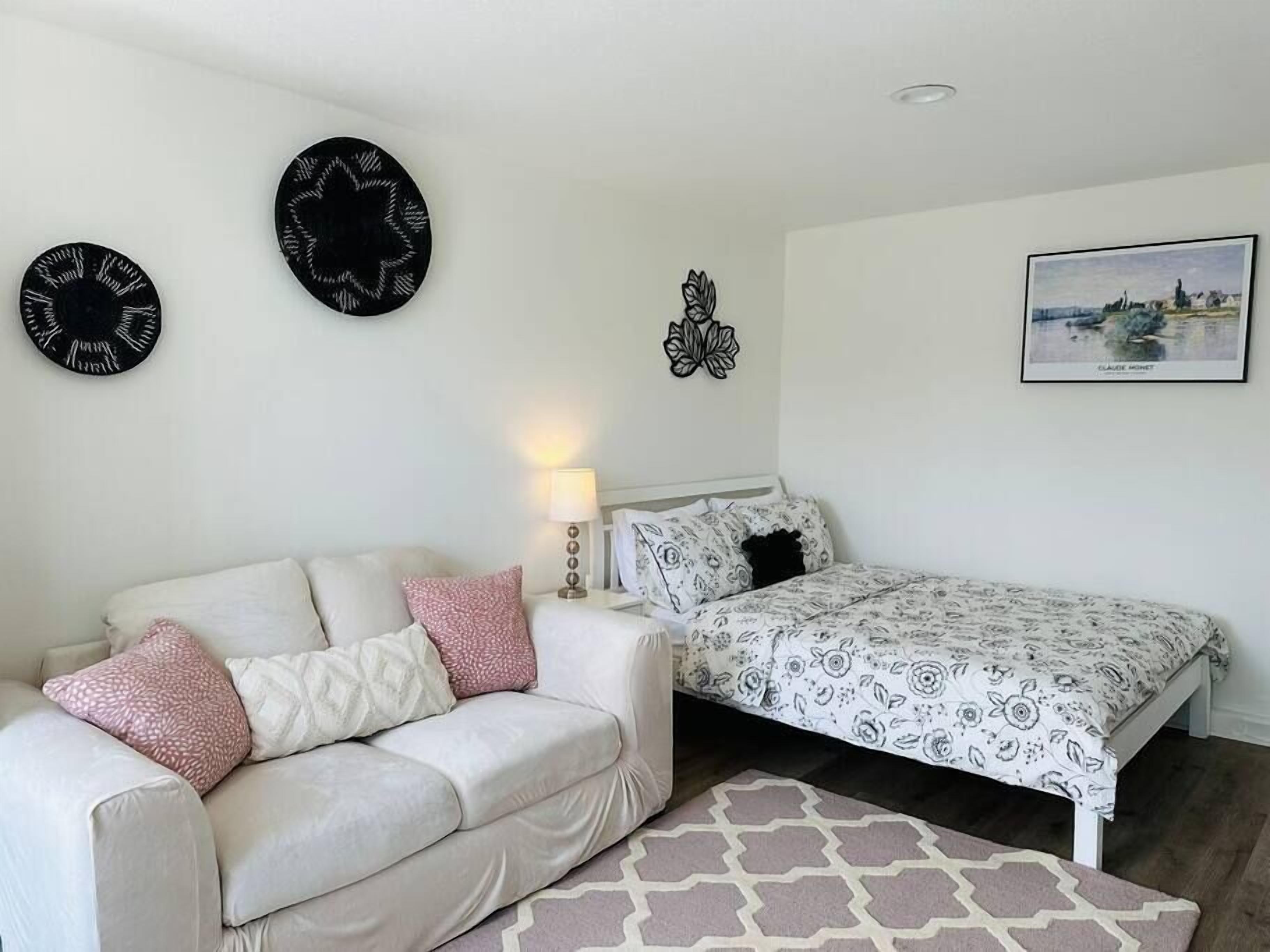 Mini Mansion Studio by Zen Living