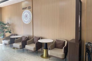 Unclassified image, 2 of 47, button - Junyi · Leishen Jingjie E-Sports Hotel (Beijing Yanqing Global Xinyi Department Store) (Beijing)
