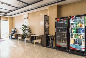 Unclassified image, 2 of 42, button - Junyi · Leishen Jingjie E-Sports Hotel (Beijing Yanqing Global Xinyi Department Store) (Beijing)