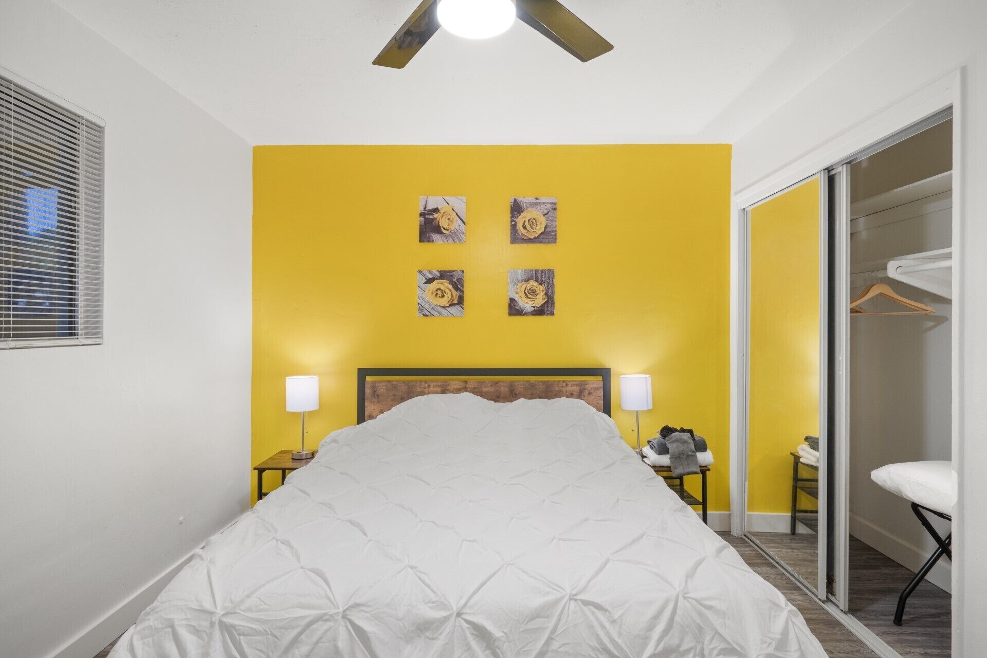 Sunshine 2BR South Scottsdale | Laundry | Netflix